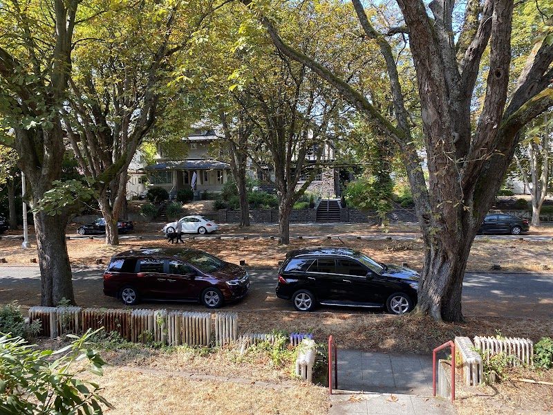 Chabad Jewish Student Center at the University of Washington