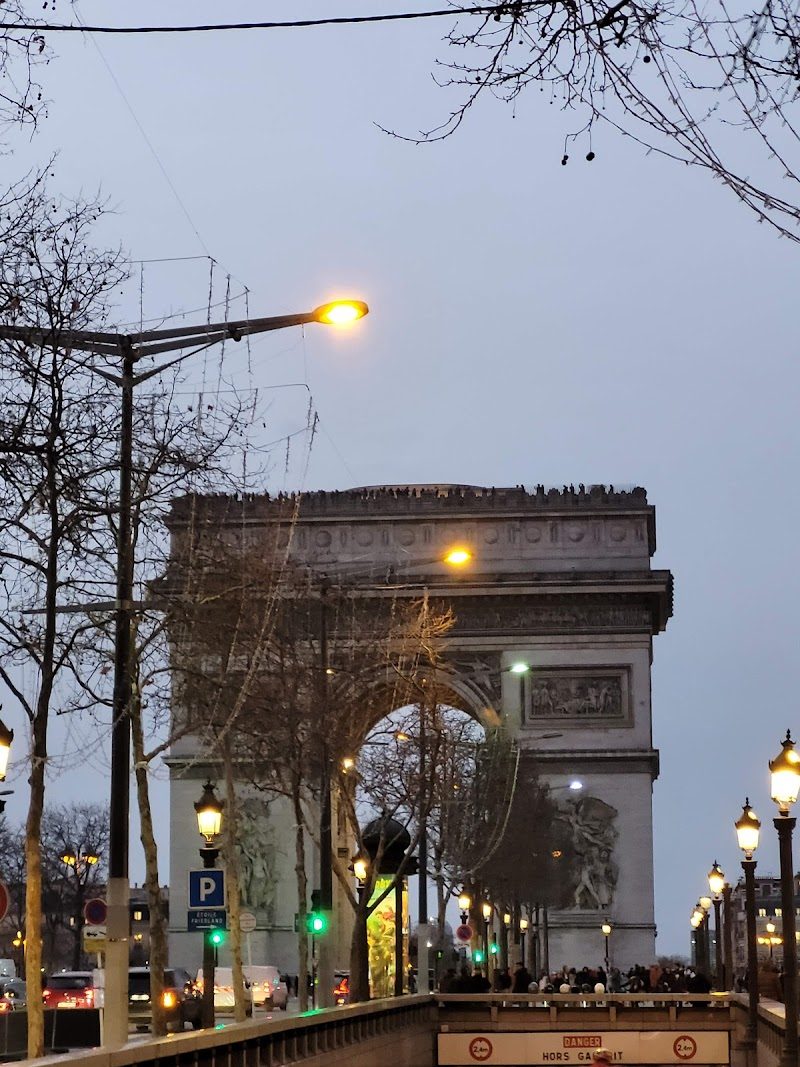 Beth Habad Loubavitch-Champs Elysées