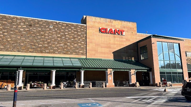 GIANT Wynnewood / Huntingdon Valley (bakery)